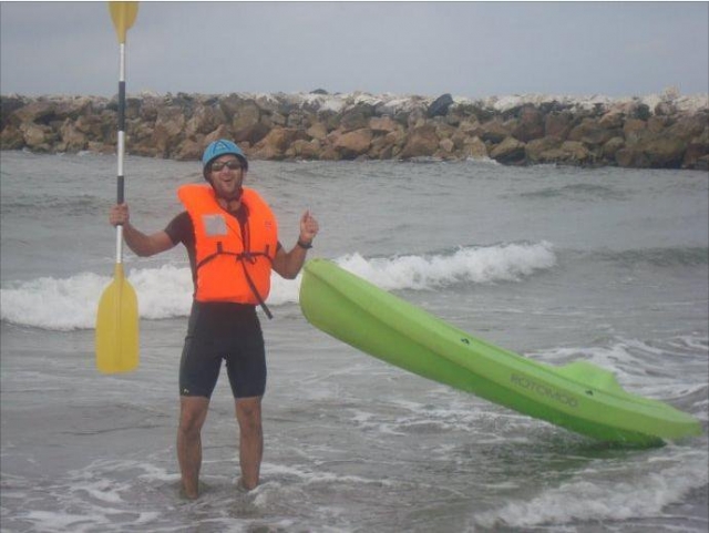 preparado para hacer kayak